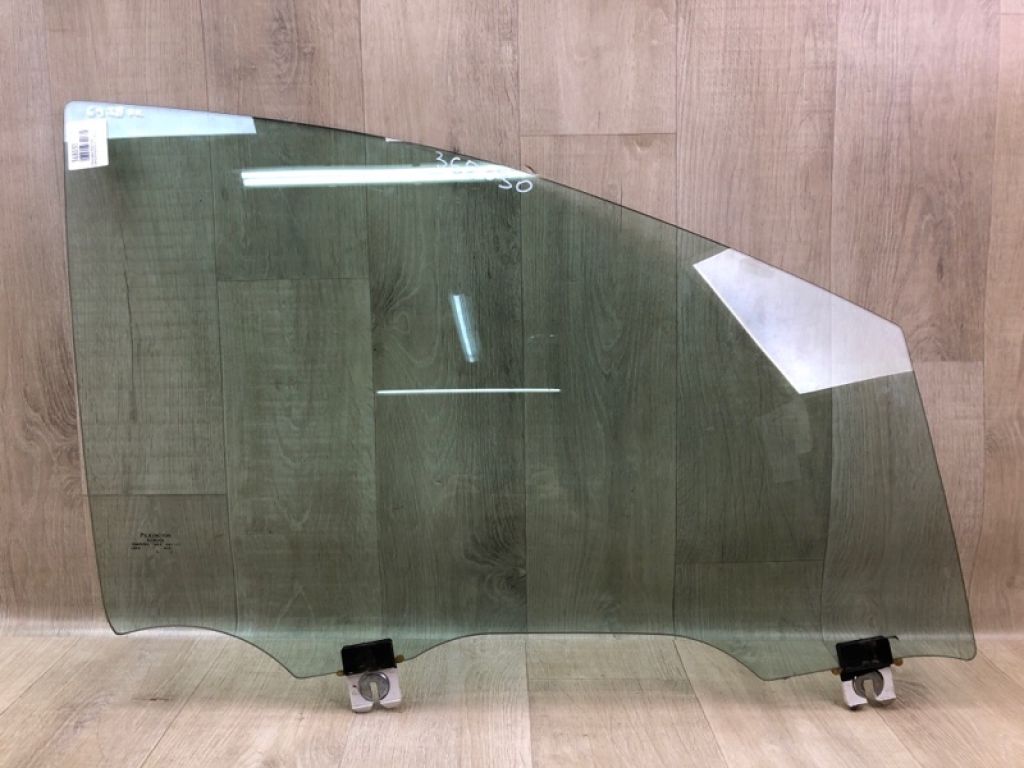 68231 940AB | Скло дверей передн. прав. CHRYSLER PACIFICA 16-20