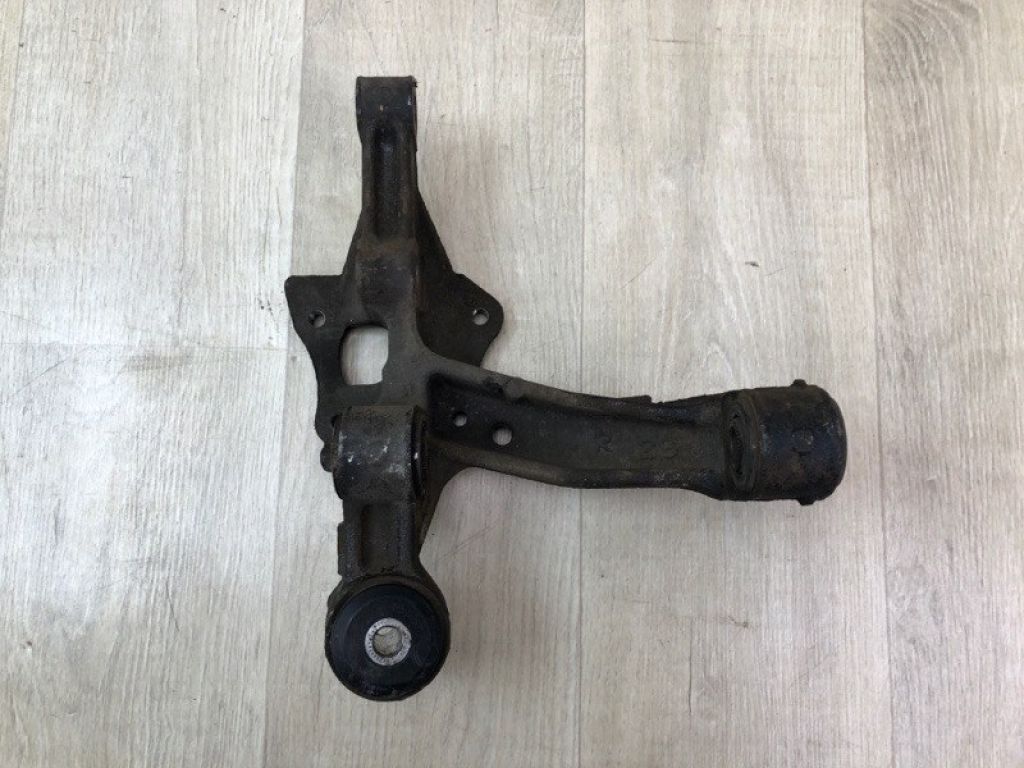 42304-06100 | Цапфа задн. прав. TOYOTA CAMRY 40 06-11