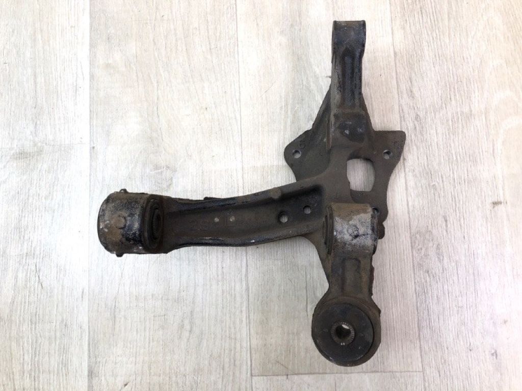 42305-06100 | Цапфа задн. лів. TOYOTA CAMRY 40 06-11