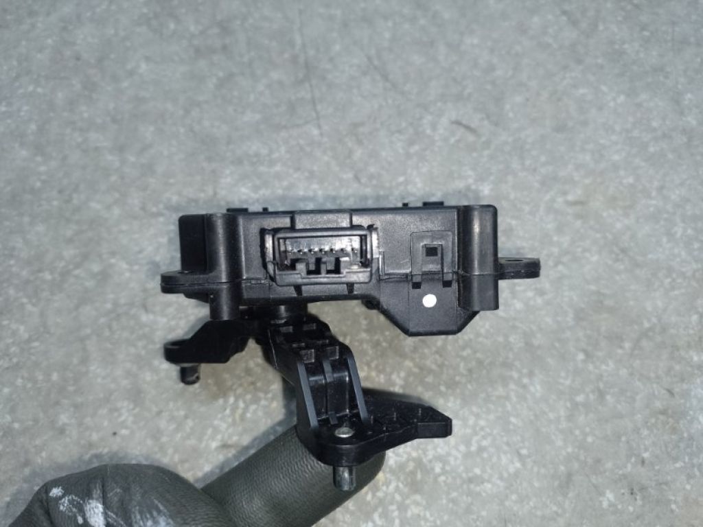 79160-SZA-305 | Моторчик заслонки печки передн. ACURA MDX (YD2) 06-13 - Фото 3