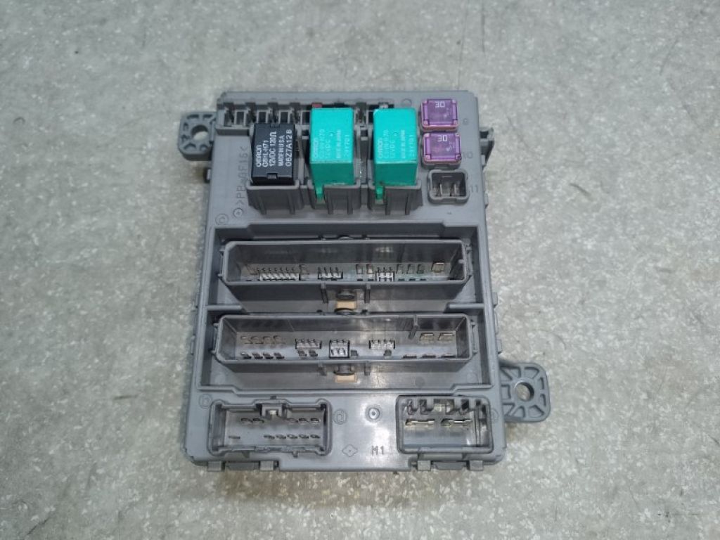 38220-STX-A01 | Блок предохранителей салон ACURA MDX (YD2) 06-13