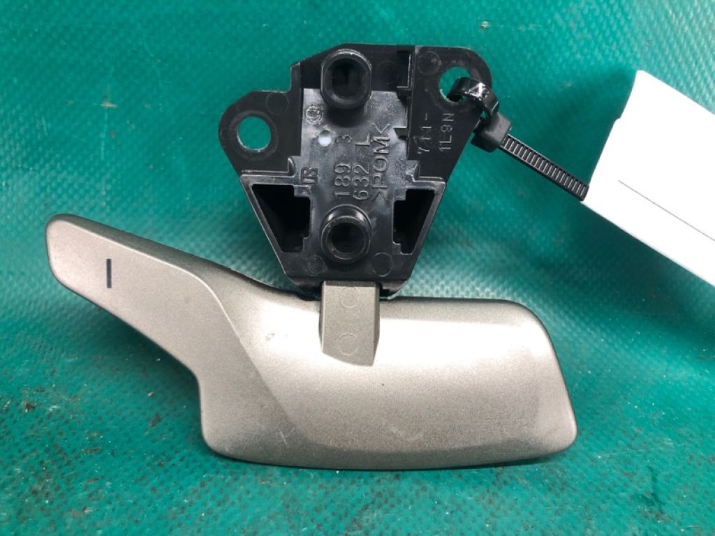 84610-53100 | Пелюстки перемикання передач лів. LEXUS NX 14-21 - Фото 3