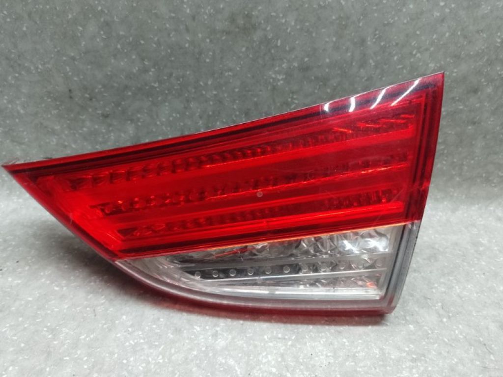 92404-3Y000 | Ліхтар внутрішній прав. HYUNDAI ELANTRA MD 10-15