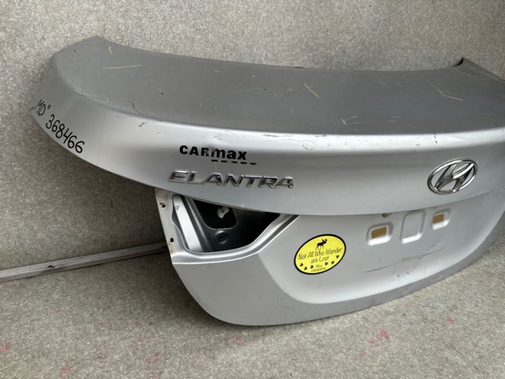 69200-3Y010 | Кришка багажника HYUNDAI ELANTRA MD 10-15 - Фото 4