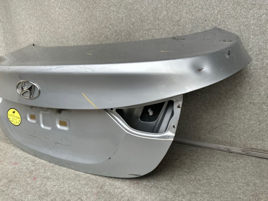 69200-3Y010 | Кришка багажника HYUNDAI ELANTRA MD 10-15 - Фото 8