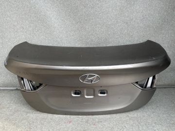 Крышка багажника HYUNDAI ELANTRA MD 10-15