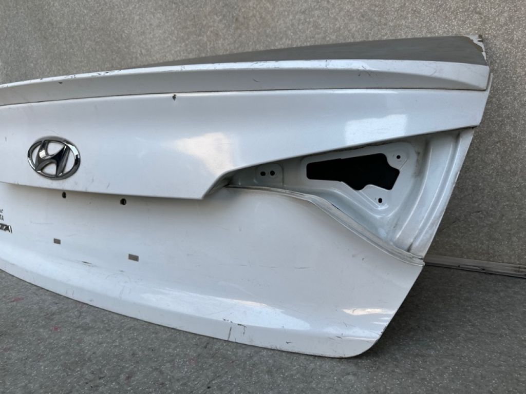 69200-C2010 | Кришка багажника HYUNDAI SONATA LF 2014- - Фото 6