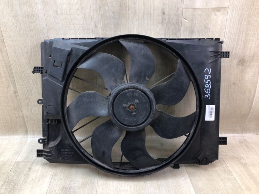 A 204 500 02 93 | Диффузор вентилятора основного радиатора MERCEDES E-CLASS W212 09-16