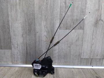 Замок двери передн. лев. TOYOTA CAMRY 55 14-17