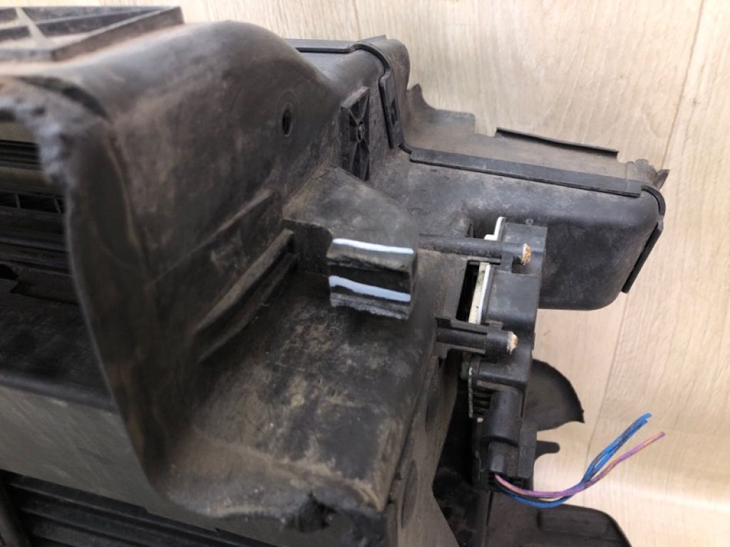 CJ5Z-8475-C | Жалюзі радіатора FORD ESCAPE 12-19 - Фото 10