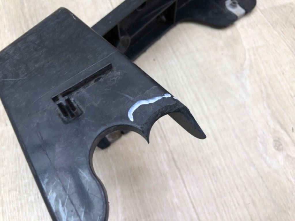 CJ5Z-8A284-C | Кронштейн решітки радіатора FORD ESCAPE 12-19 - Фото 9