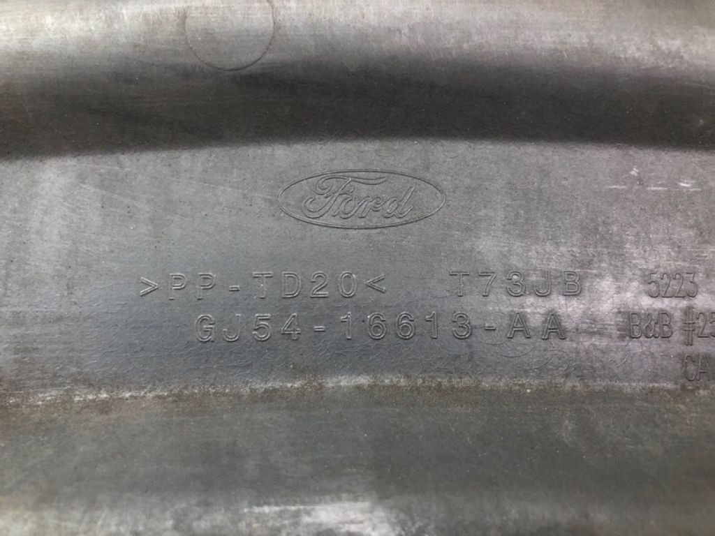 GJ5Z-16A238-A | накладка замка капота FORD ESCAPE 12-19 - Фото 5