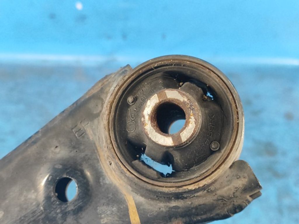 20202AJ04A | Важіль передньої підвіски нижній прав. SUBARU OUTBACK 09-14 BR - Фото 3