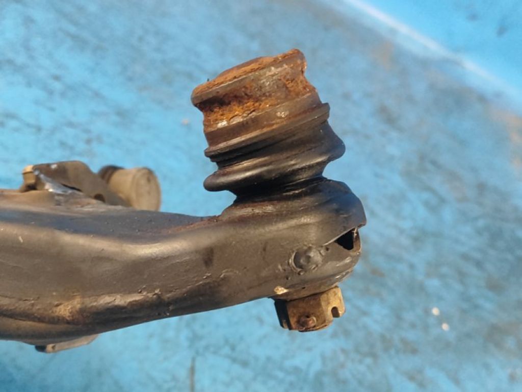 20202AJ04A | Важіль передньої підвіски нижній прав. SUBARU OUTBACK 09-14 BR - Фото 7