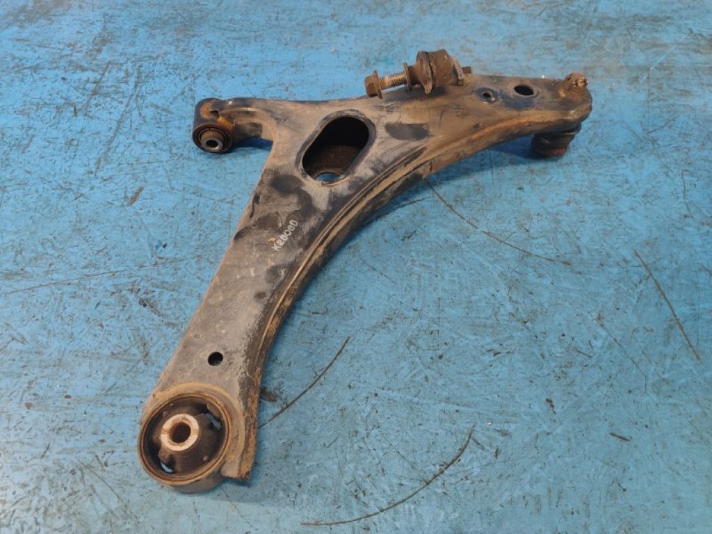 20202AJ05A | Важіль передньої підвіски нижній лів. SUBARU OUTBACK 09-14 BR - Фото 2