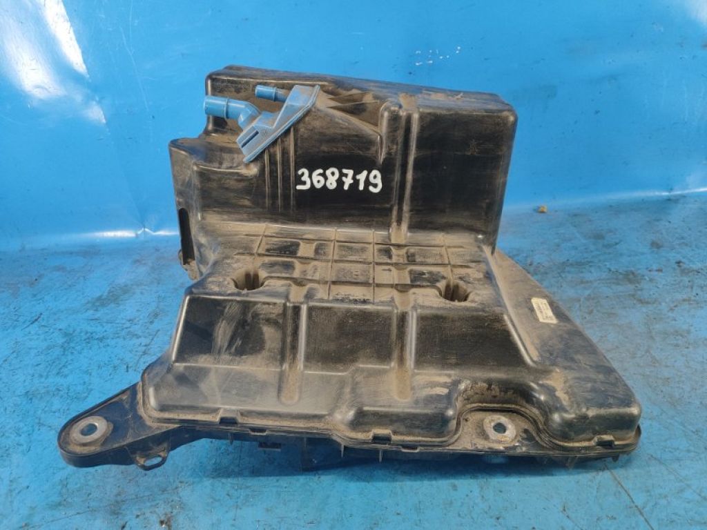 8W0131878BT | Топливный бак AUDI A8 (D5) 17-