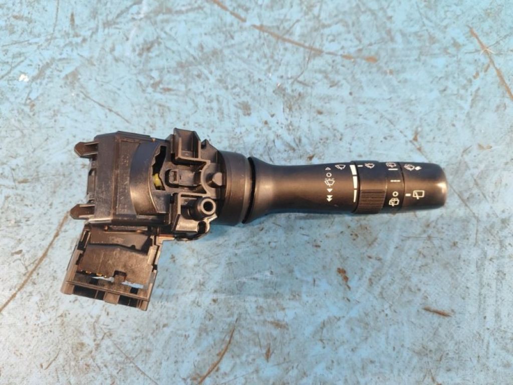 84652-48180 | Підрульовий перемикач прав. TOYOTA PRIUS - 30 09-17