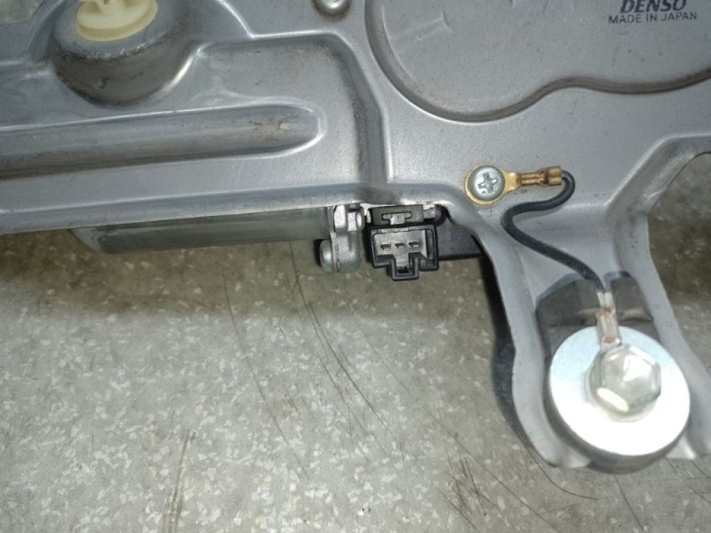 8513048030 | Моторчик склоочисника задн. LEXUS RX300/330/350/400 03-09 - Фото 2