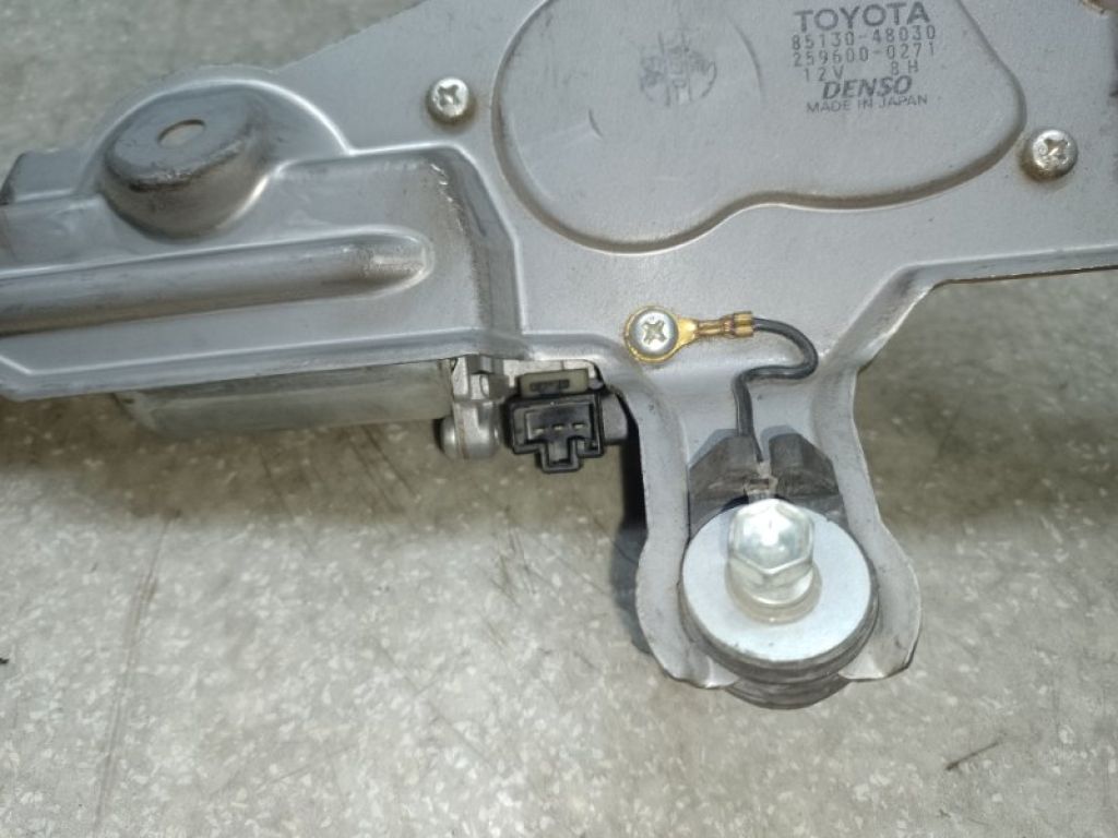 8513048030 | Моторчик склоочисника задн. LEXUS RX300/330/350/400 03-09 - Фото 2