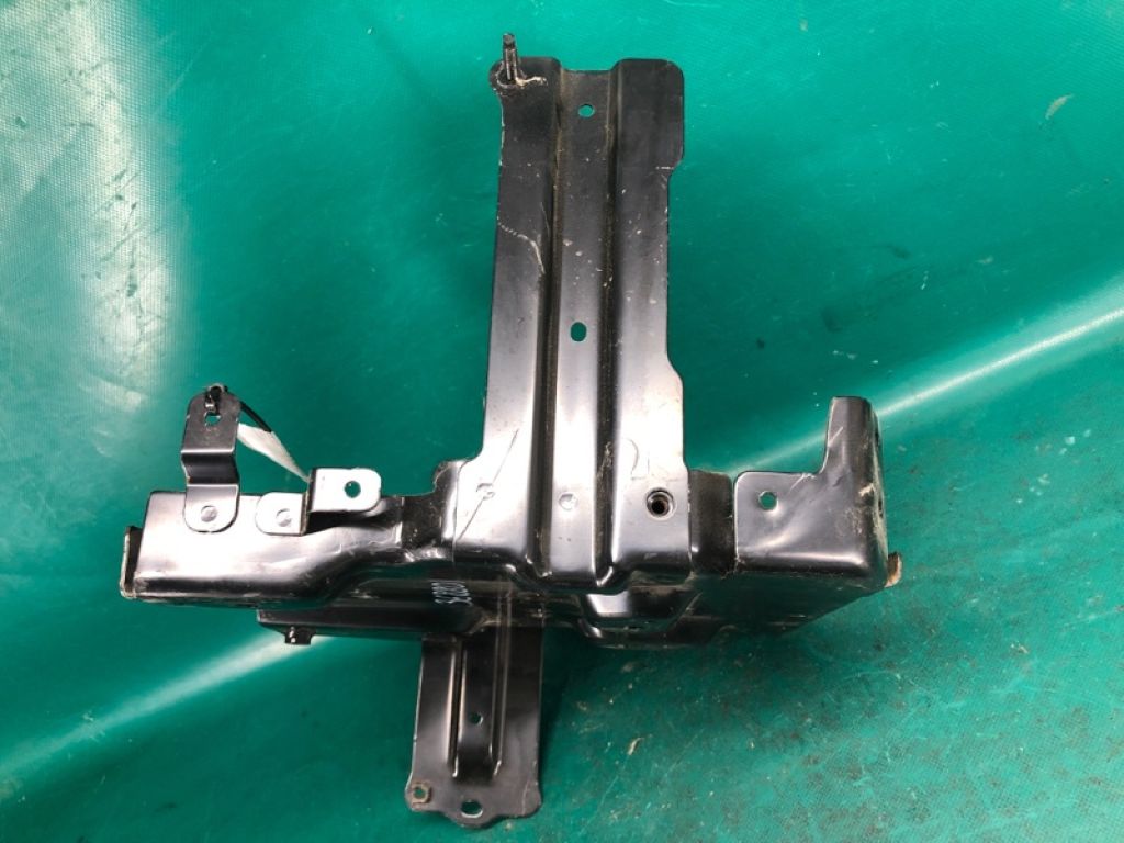 64860-JM00A | Кріплення акумулятора NISSAN ROGUE 08-15 - Фото 4