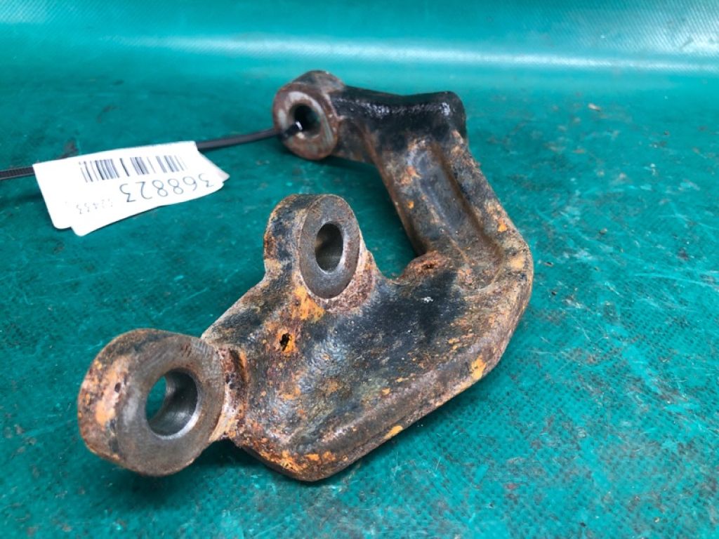 38337-1KD0A | Кронштейн редуктора лів. NISSAN JUKE 10-19 - Фото 3