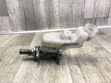 Головний гальмівний циліндр TOYOTA CAMRY 55 14-17