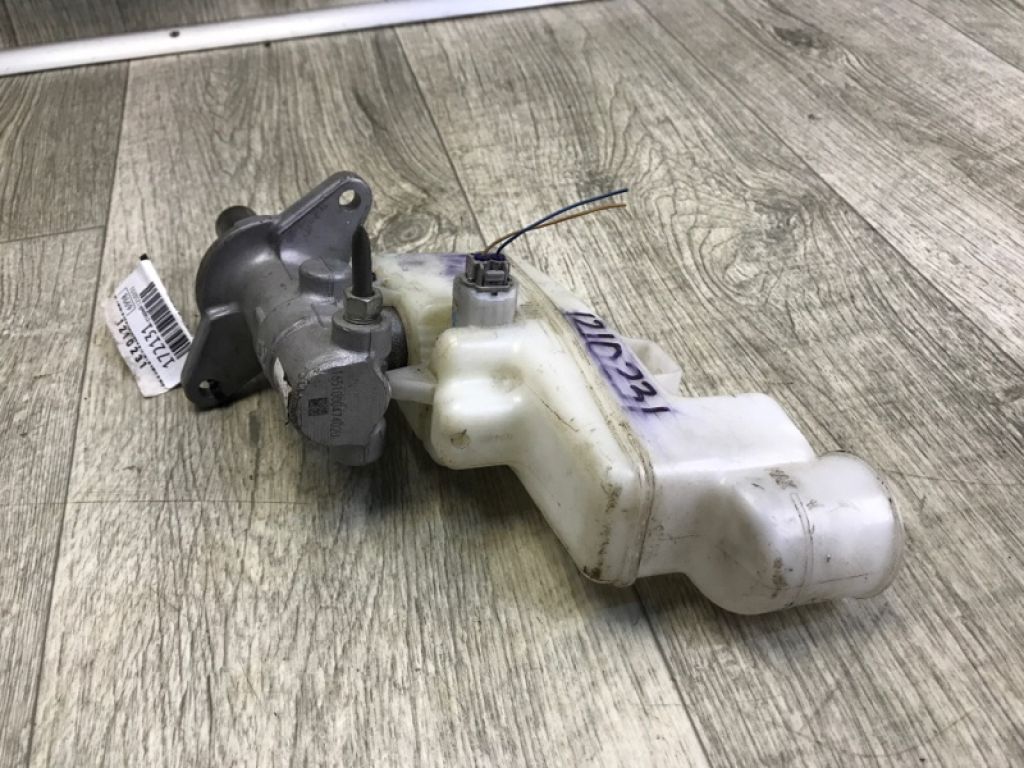 47201-06443 | Головний гальмівний циліндр TOYOTA CAMRY 55 14-17 - Фото 4