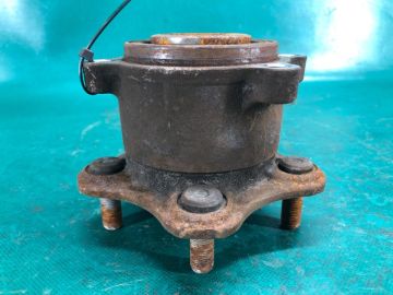 Маточина колеса задн. лів. INFINITI QX60/JX35 12-20