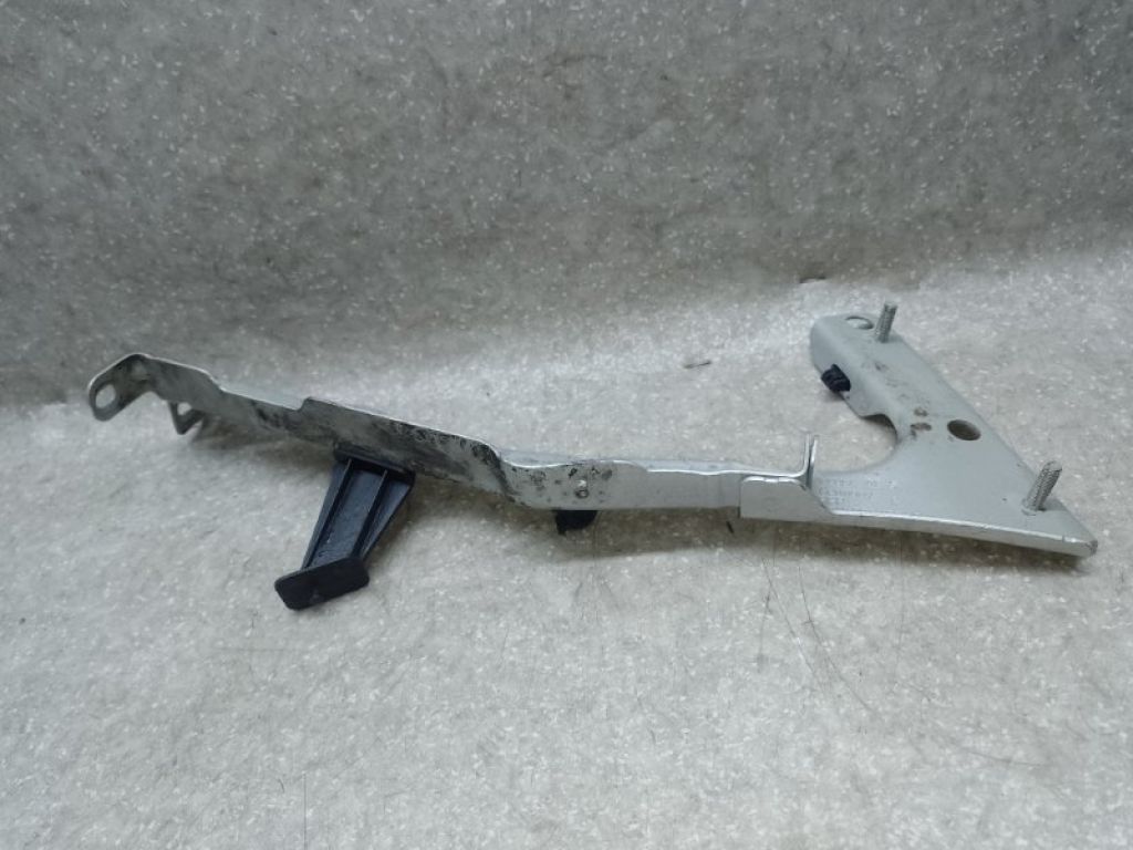 8T0821135C | Кронштейн крила передн. лів. AUDI A5 07-17 - Фото 2