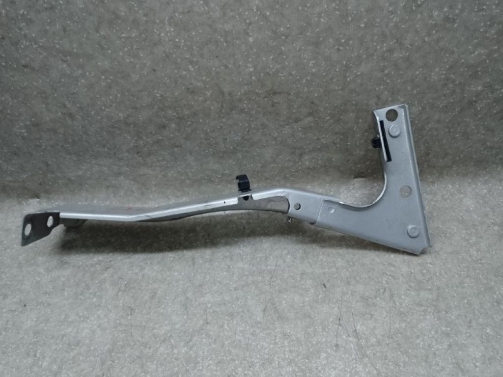 8T0821136A | Кронштейн крила передн. прав. AUDI A5 07-17 - Фото 3