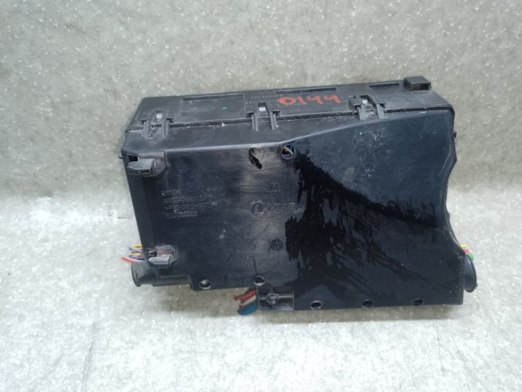 AV6T14A142AB | Блок запобіжників моторний відсік FORD ESCAPE 12-19 - Фото 3