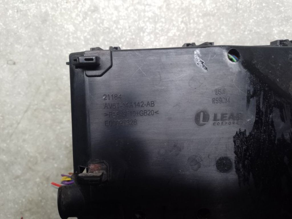 AV6T14A142AB | Блок запобіжників моторний відсік FORD ESCAPE 12-19 - Фото 4