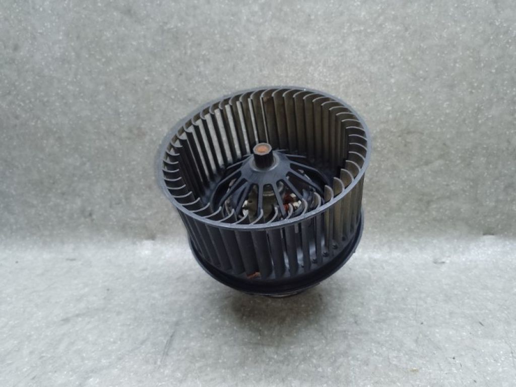 H1FZ-19805-B | Моторчик печки FORD ESCAPE 12-19