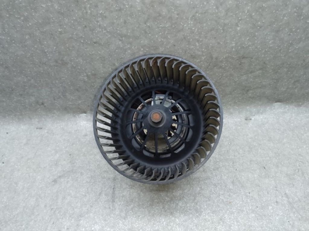 H1FZ-19805-B | Моторчик печки FORD ESCAPE 12-19 - Фото 2