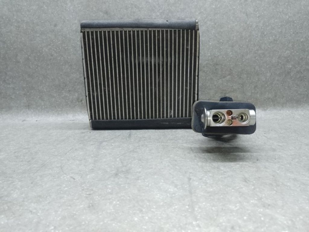 BV6Z-19850-B | Випарник кондиціонера FORD ESCAPE 12-19