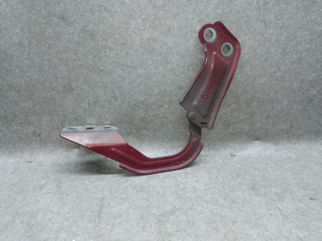 BM5Z-16797-A | Петля капоту лів. FORD ESCAPE 12-19