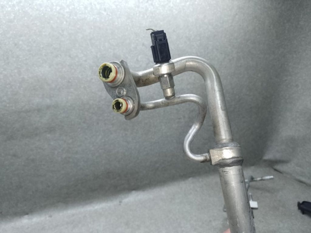 CV6Z-19A834-D | Трубка кондиціонеру FORD ESCAPE 12-19 - Фото 3