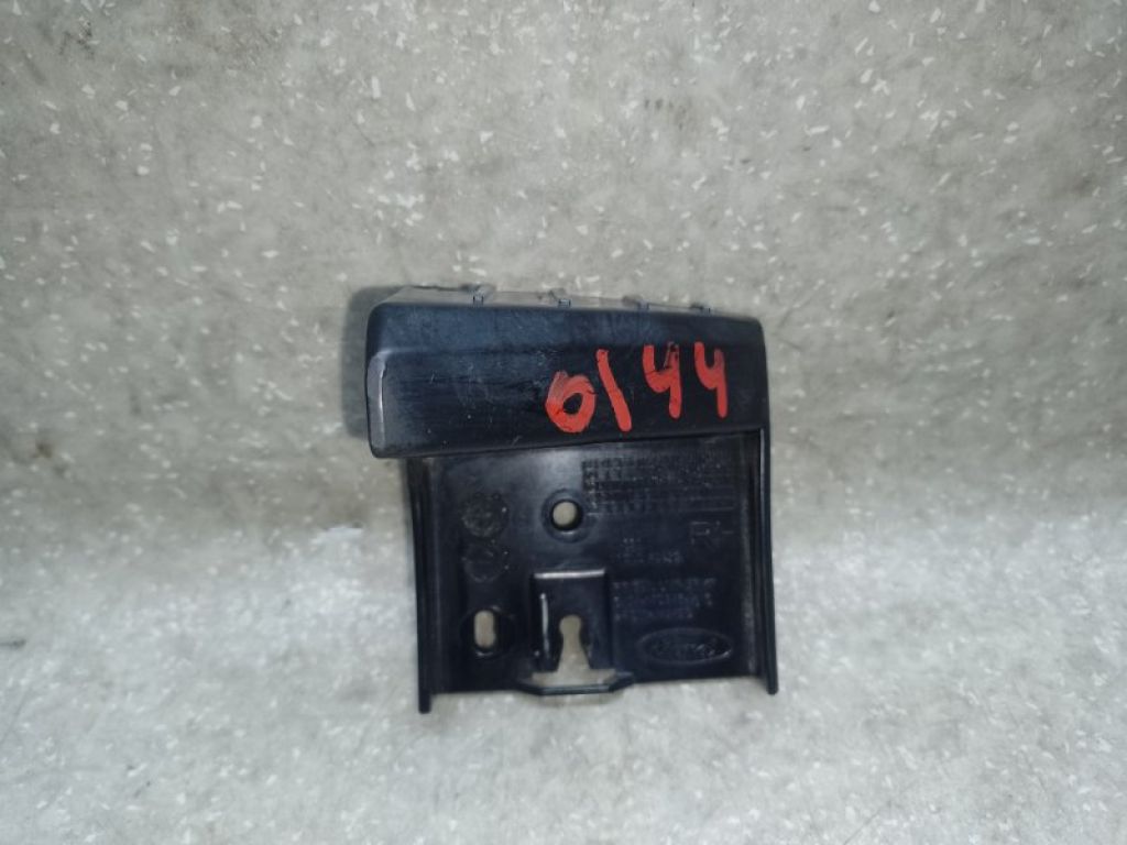 CJ5Z-17D942-C | Кронштейн заднього бампера прав. FORD ESCAPE 12-19