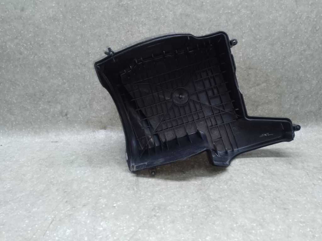 CV6Z-9661-A | Кришка корпусу повітряного фільтра FORD ESCAPE 12-19 - Фото 2