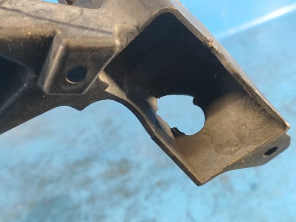 62240-9HS0A | Кронштейн переднього бампера NISSAN ALTIMA L33 12-18 - Фото 4