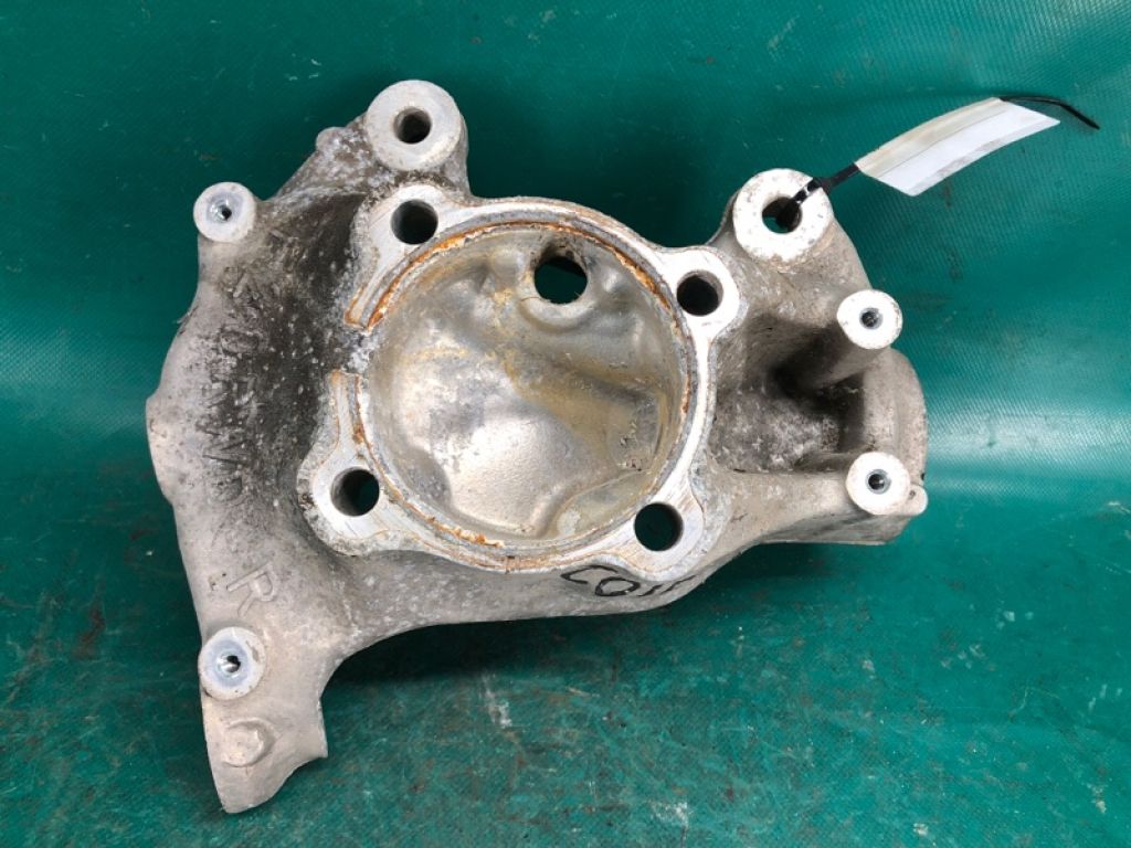 31 21 6 853 820 | Кулак поворотный передн. прав. BMW 3 SERIES (F30) 2012–21