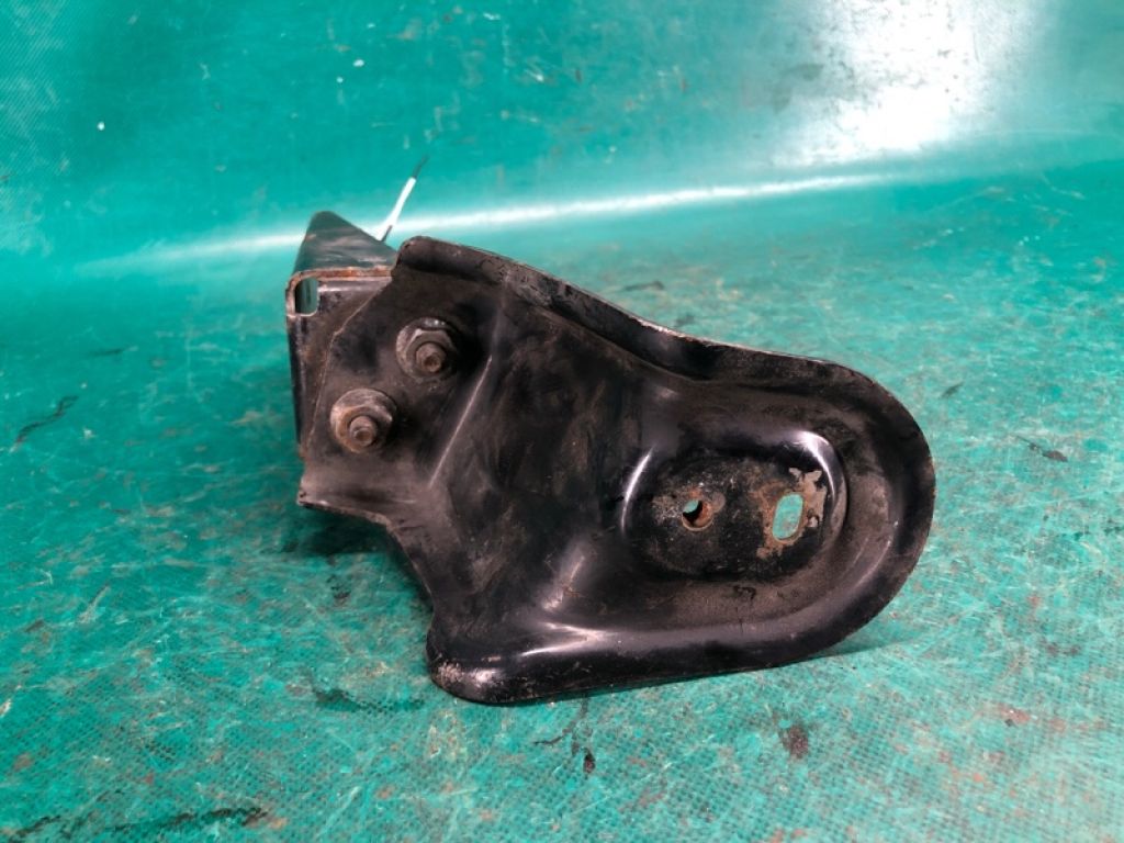 L207-56-04XA | Кріплення акумулятора MAZDA CX-9 06-16 - Фото 5