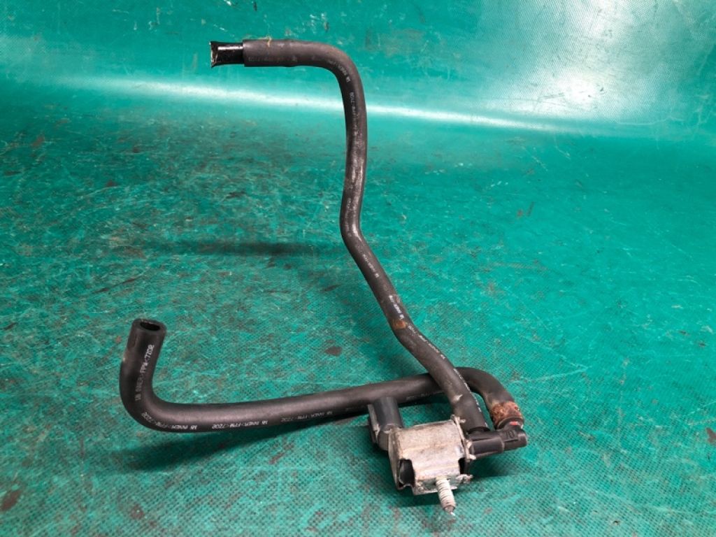 MR988075 | Клапан электромагнитный (вакуумный) MITSUBISHI OUTLANDER XL 05-13