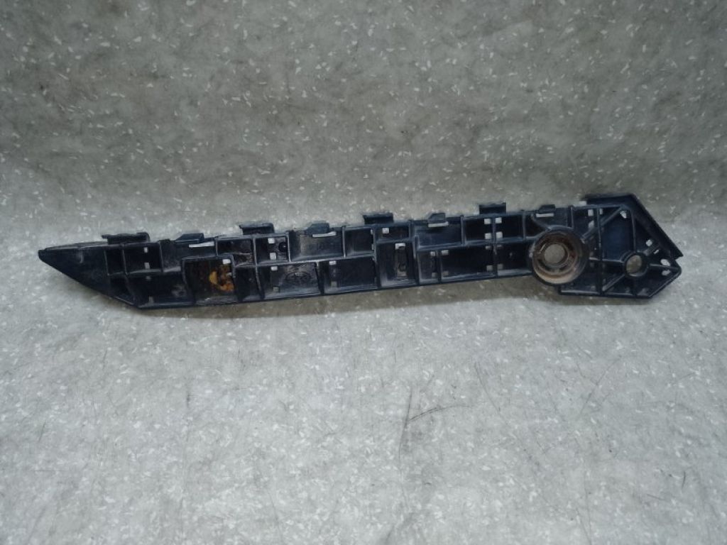 57707AL02A | Кронштейн переднього бампера (на крилі) прав. SUBARU OUTBACK BS 14-21
