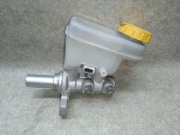 Главный тормозной цилиндр SUBARU OUTBACK BS 14-21