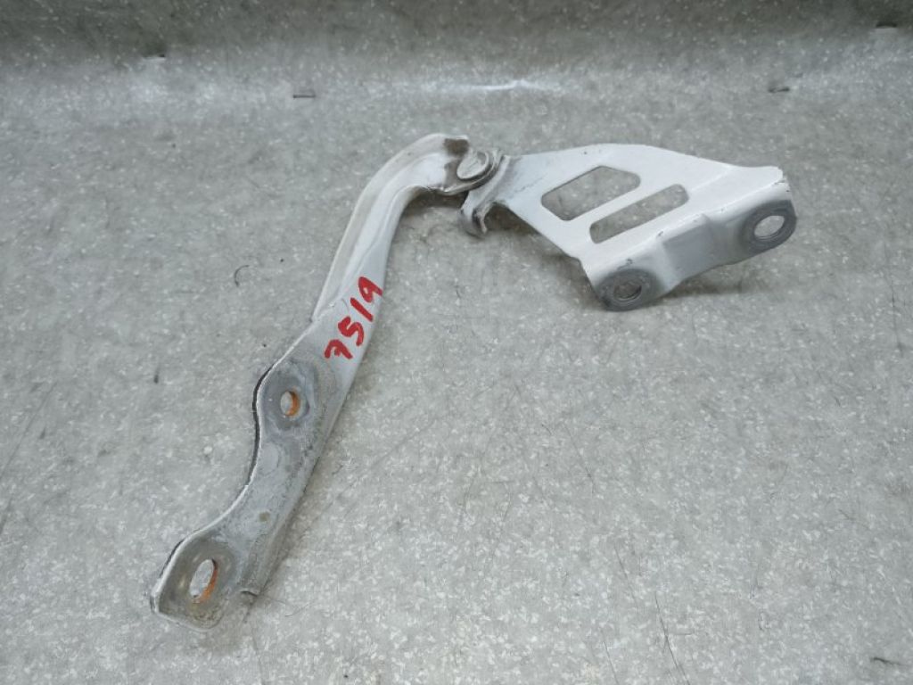 B45A-52-420A | Петля капоту ліва MAZDA 3 BM 13-19 - Фото 2