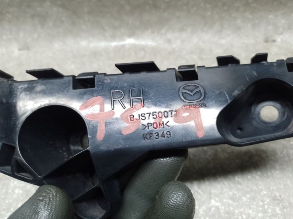 BHN1-50-0T1F | Кронштейн/кріплення переднього бампера (на крилі) праве MAZDA 3 BM 13-19 - Фото 3