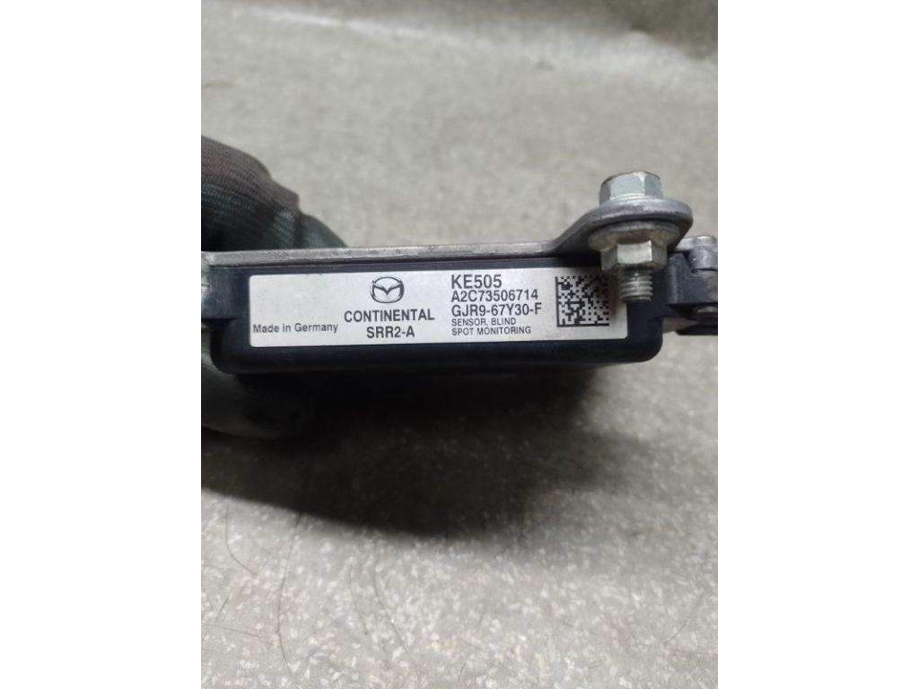 GJR9-67-Y30H | Датчик слепых зон MAZDA 3 BM 13-19 - Фото 4