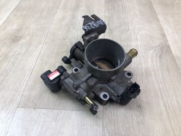 Дросельна заслінка TOYOTA MATRIX 02-08