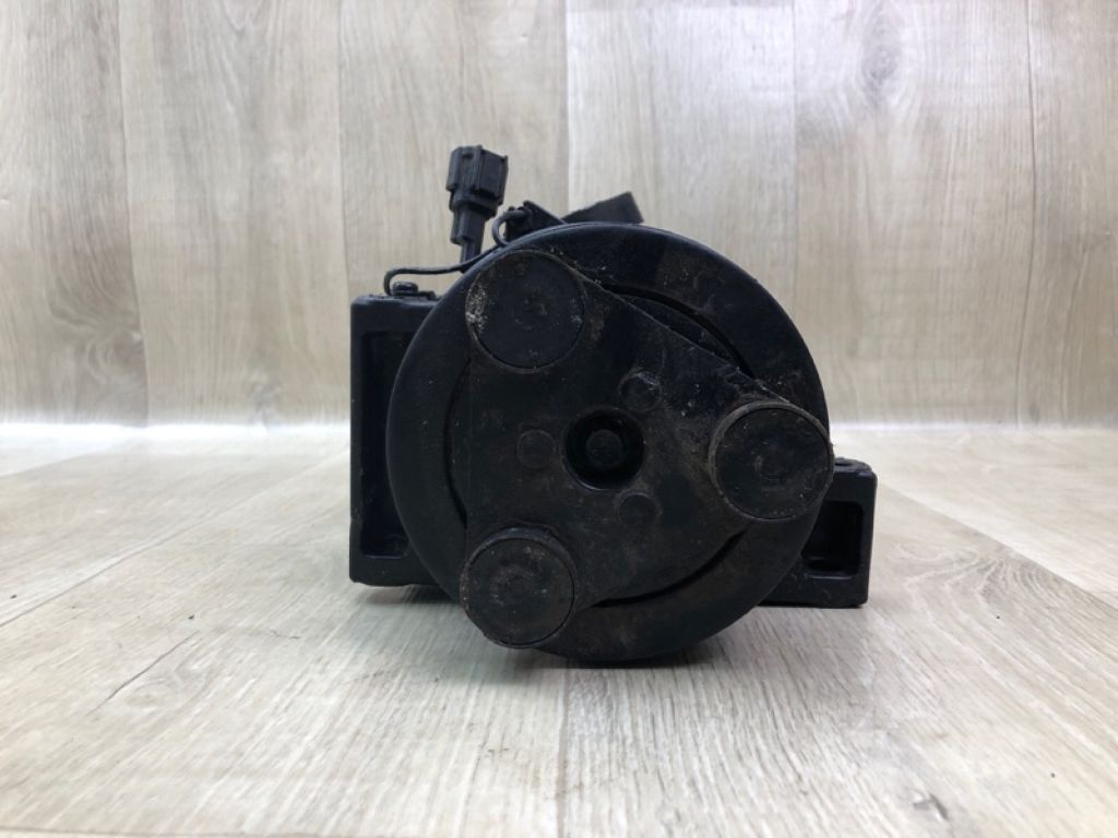 926009FE0B | Компресор кондиціонера NISSAN QX56 / TITAN / ARMADA 04-16 - Фото 2